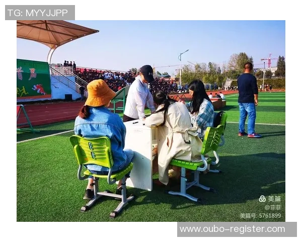 欧洲足球经理的时尚穿搭指南如何在赛场上展现个人风格与职业魅力